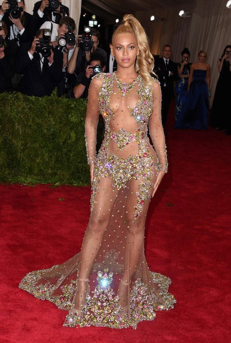 Beyonce-attend-China-Through-the-Looking-Glass-The-Metropolitan-Museum-of-Art-2015-Costume-Institute-Benefit-Gala-at-The-Metropolitan-Museum-of-Art-New-York-City-New-York-on-May-4-2015
