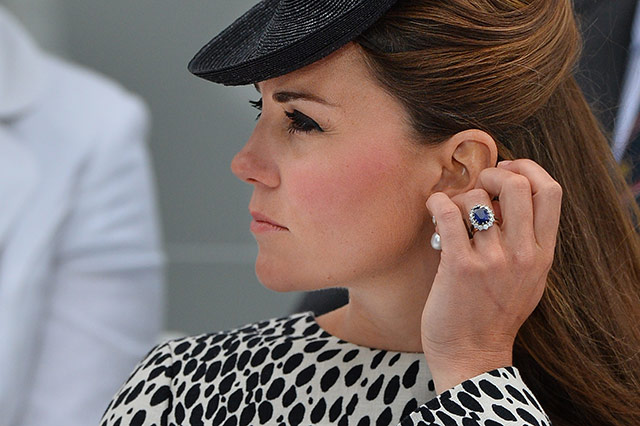 the-duchess-of-cambridge-is-all-class-with-this-earring-check