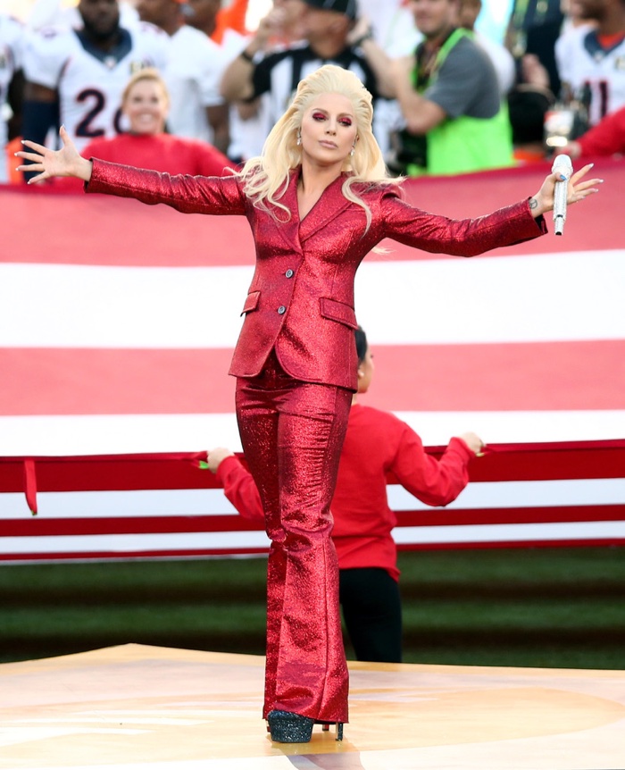 Lady-Gaga-Red-Gucci-Pantsuit-2016-Super-Bowl